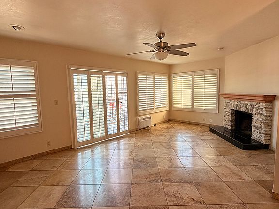 2nd image of 2319 Curlew St Unit 3
