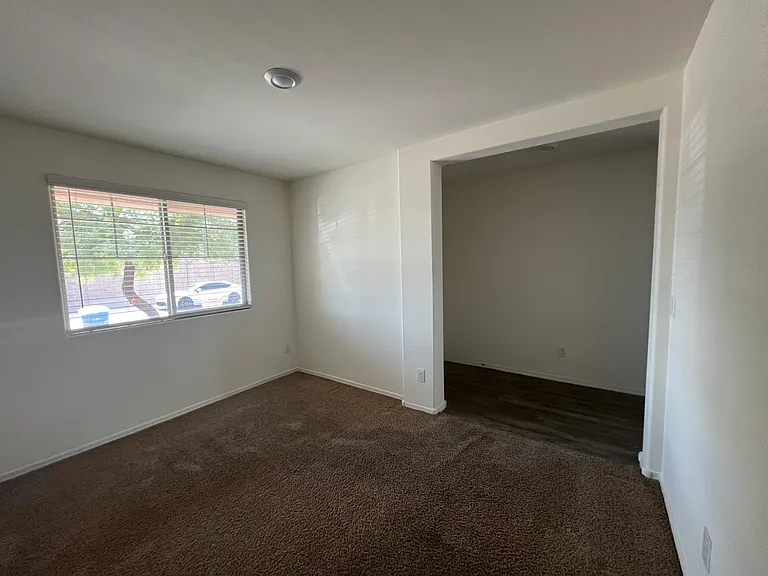 8948 S 254th Dr — Photo 3