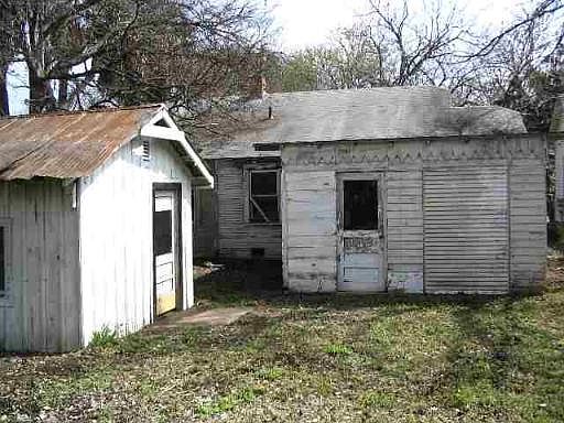 2nd image of 107 FAIRBANKS ST