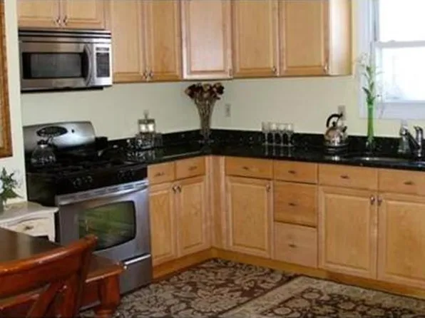 210 Adams St, Newton, MA 02458