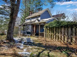 9238 Holland Glenwood Rd, Glenwood, NY 14069