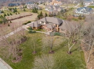 4950 Deer View Rd, Cedar Rapids, IA 52411