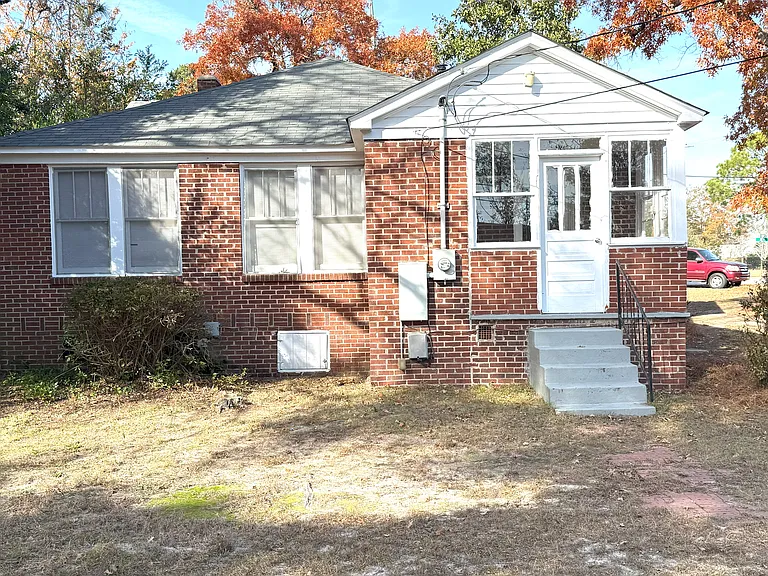 1001 B Ave — Photo 4
