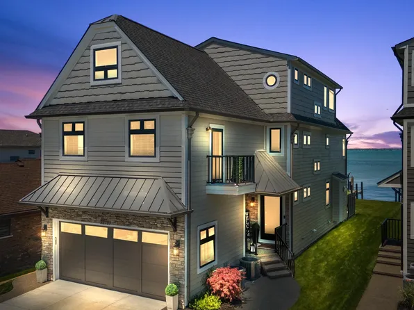 32737 N River Rd, Harrison Township, MI 48045