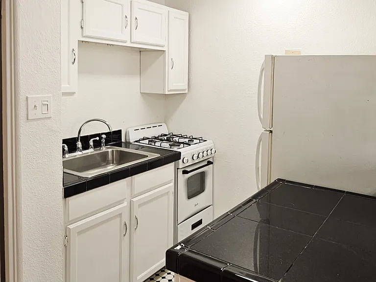 Unit B - Kitchen