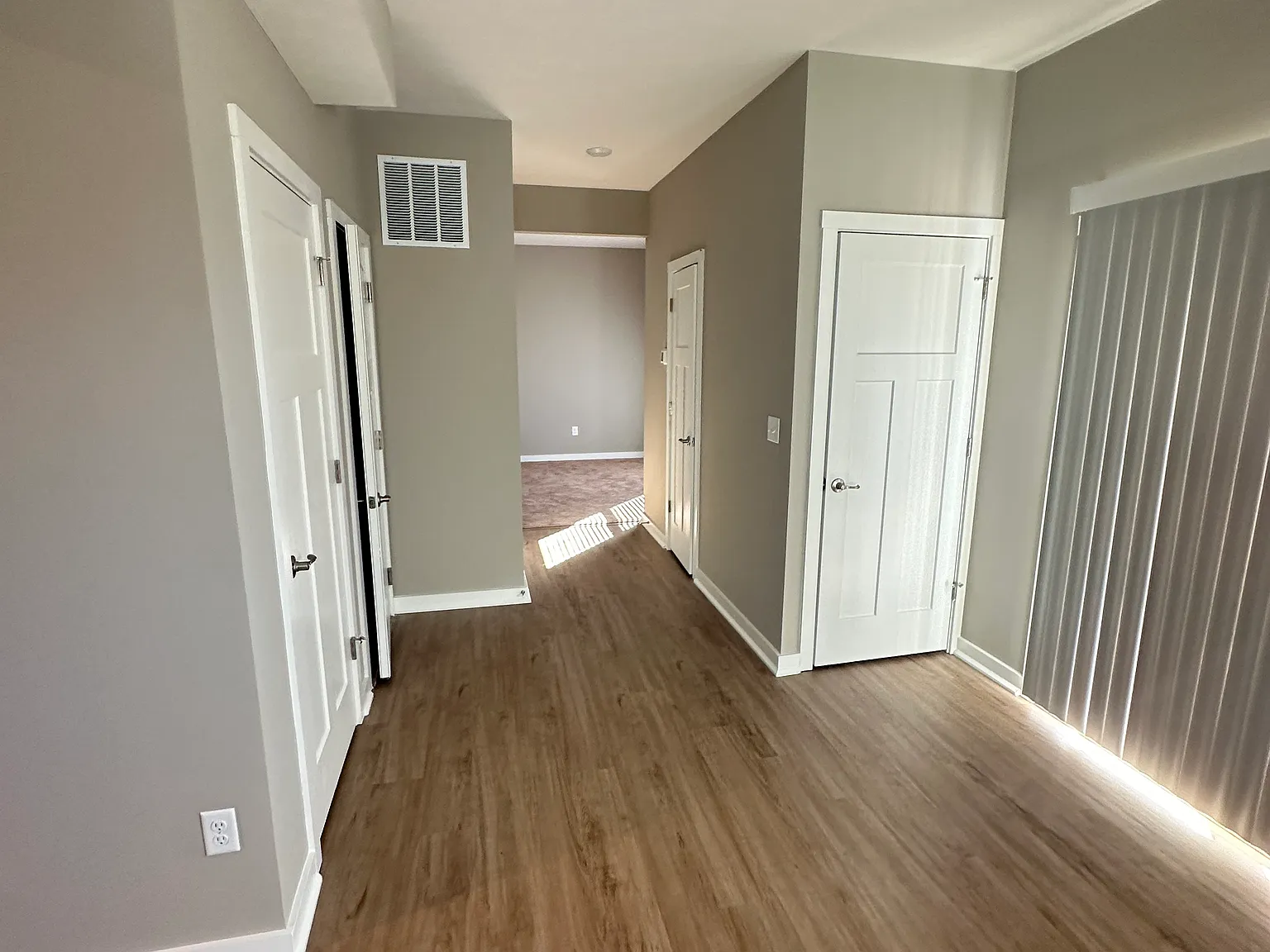 4 bed, 2600 sqft, $3,000 — Photo 4