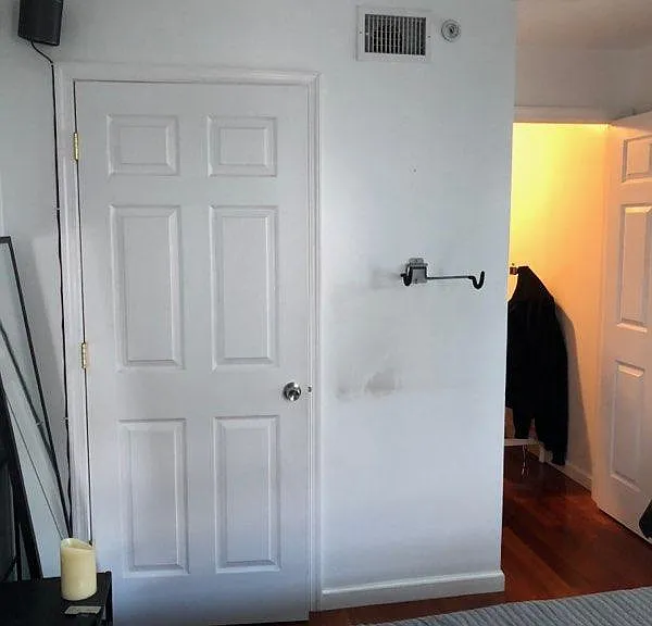 1110 Green St #2R — Photo 7