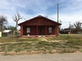 222 E Rosser Ave, Tipton, OK 73570