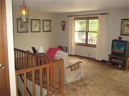 4th image of 7043 N Oceana Dr
