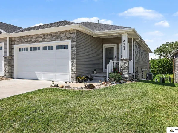 6135 S 87th St, Lincoln, NE 68526