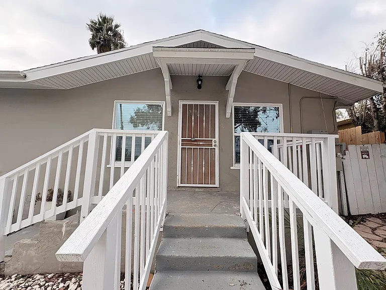 4931 Auburn Dr — Photo 1