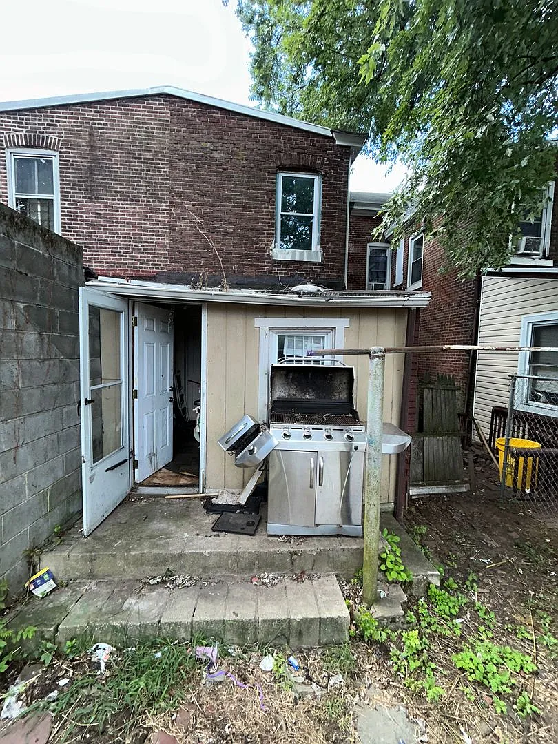 22 Houghton Ave — Photo 3