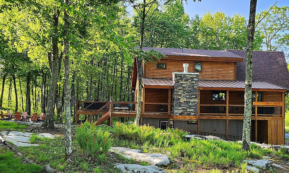 2nd image of 39 Chimney Rock Ln