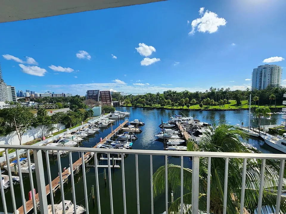 1700 NW North River Dr #606