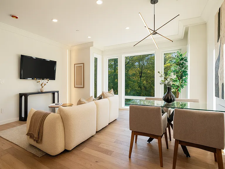 386 Washington St #202 — Photo 3