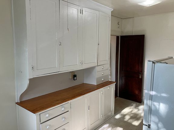 2nd image of 486 Hamline Ave S #1