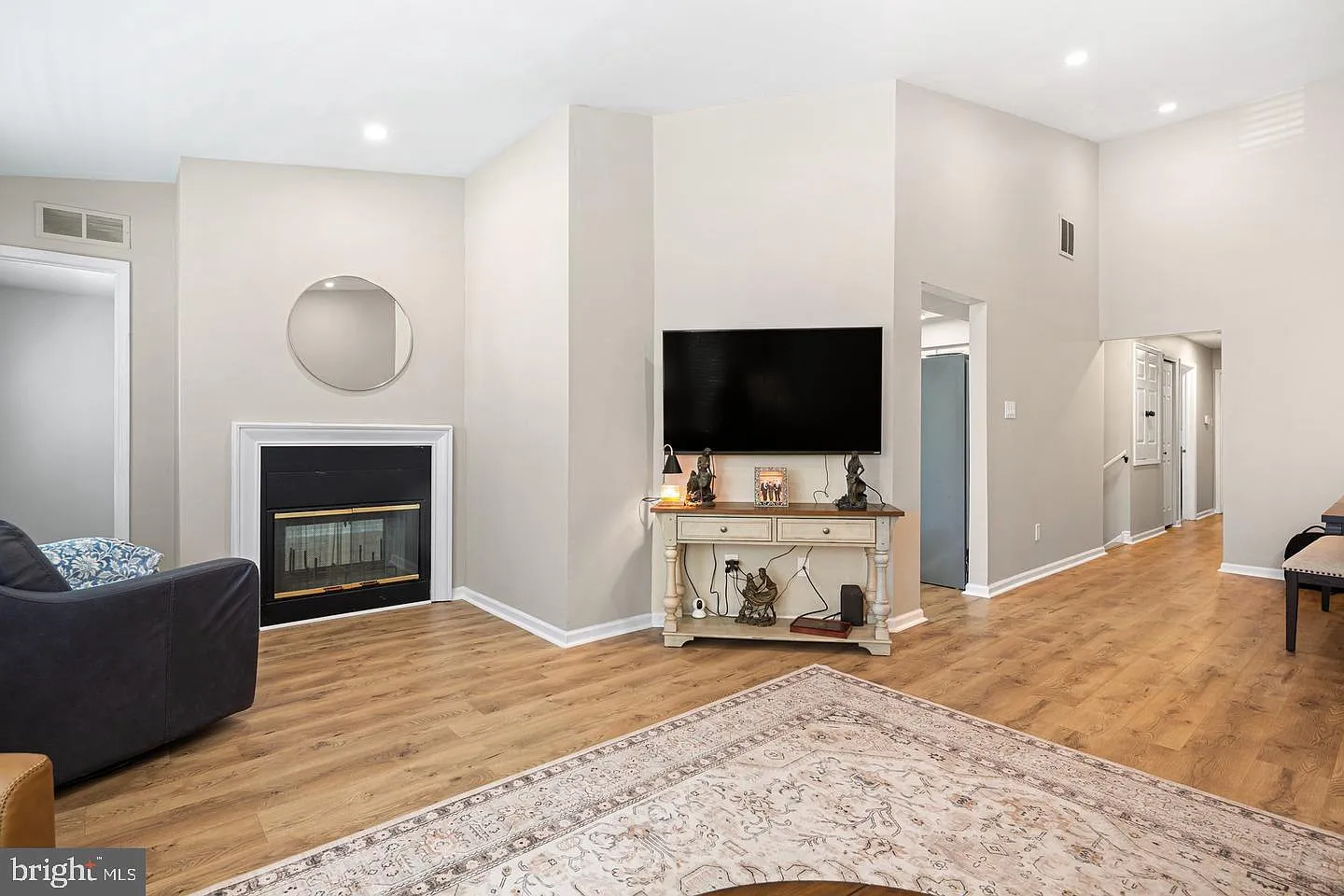 2 bed, 1448 sqft, $2,500 — Photo 2