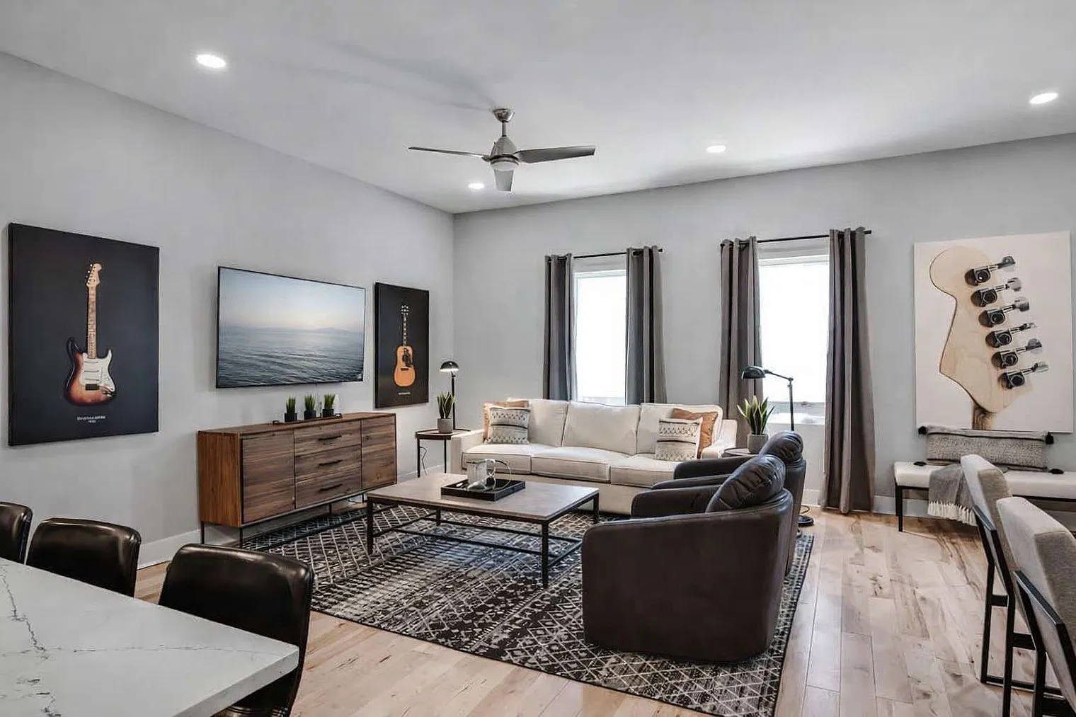 9 bed, 9.0 bath, 4423 sqft, $14,227 — Photo 4
