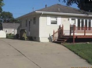 1431 11th St NW, Cedar Rapids, IA 52405