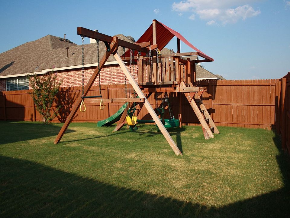 2nd image of 3112 Stinson Dr