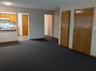 807 W 3rd St, Monticello, MN 55362