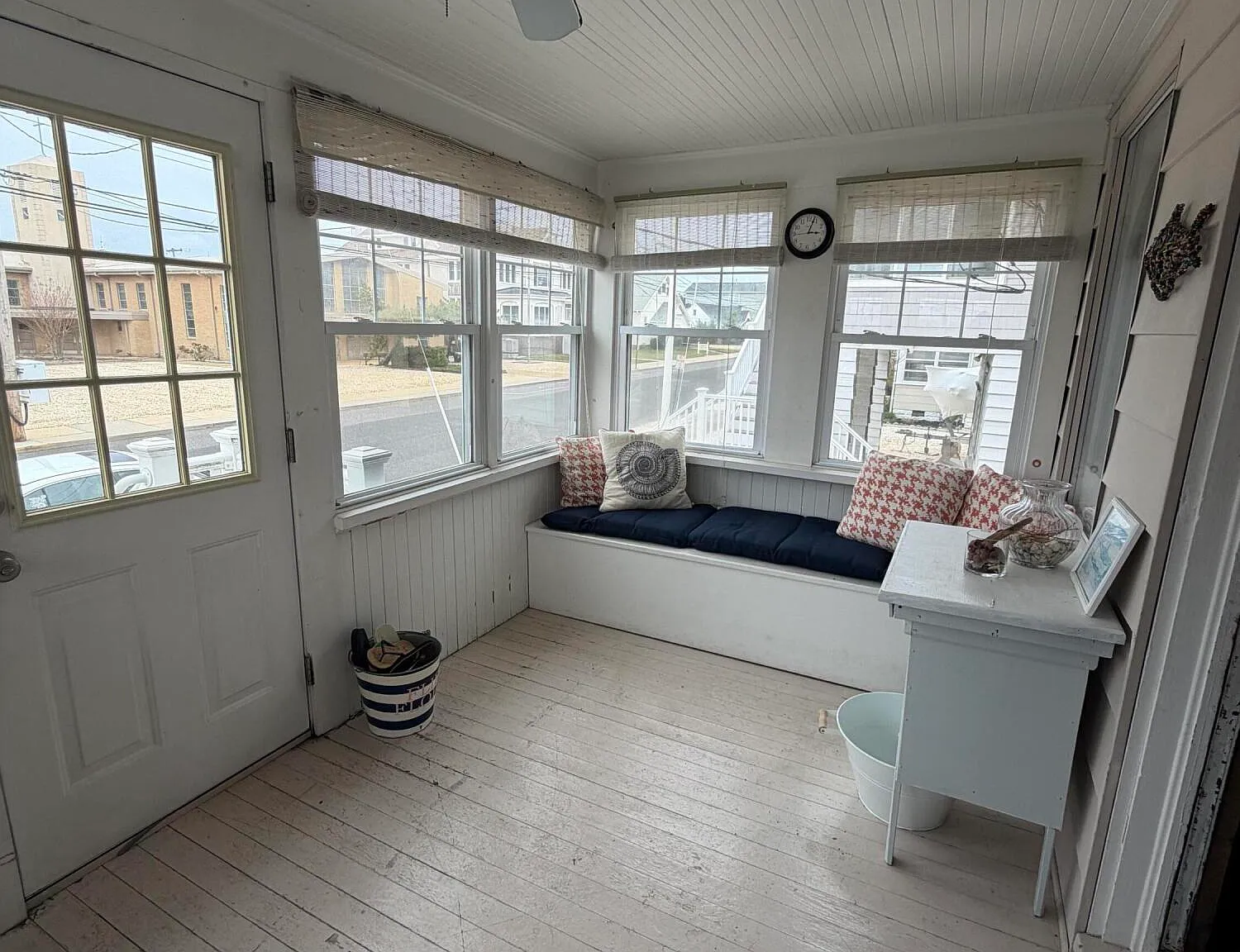 4 bed, 2.5 bath, 1926 sqft, $3,400 — Photo 3