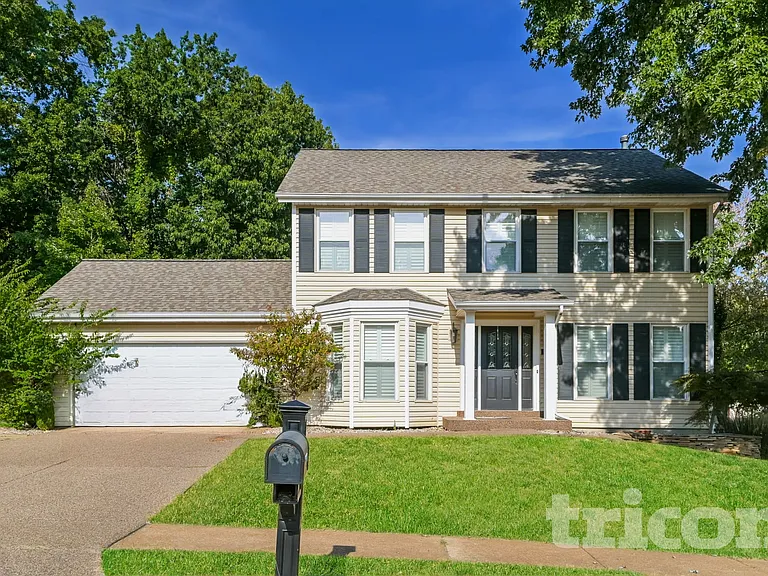 1502 Rosewood Terrace Dr — Photo 1