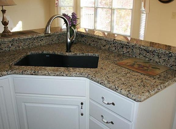 3rd image of 4 Robert Terrace Ct