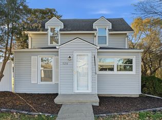 120 Green St, Center Point, IA 52213