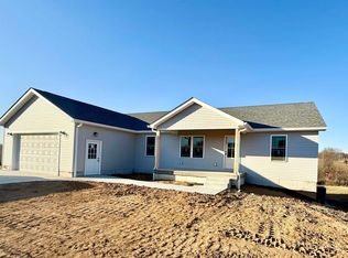 106 Creek Side Dr, Heltonville, IN 47436