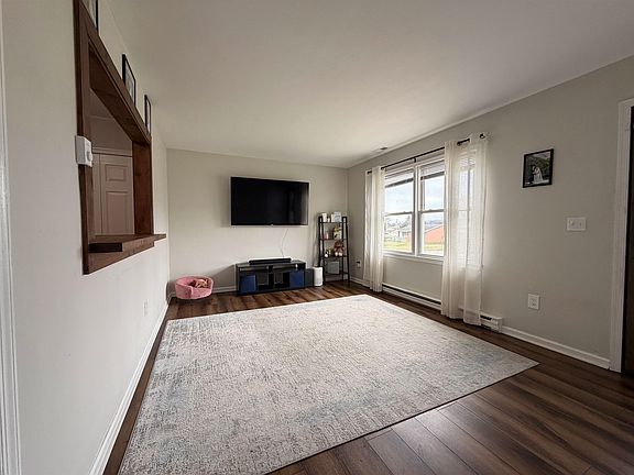 5th image of 36 Buckboard Rd