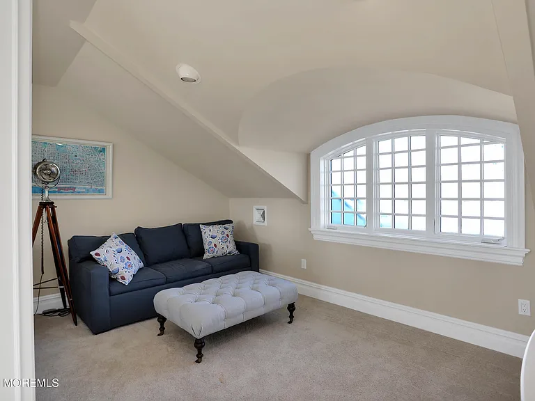 101 Tuttle Ave — Photo 39
