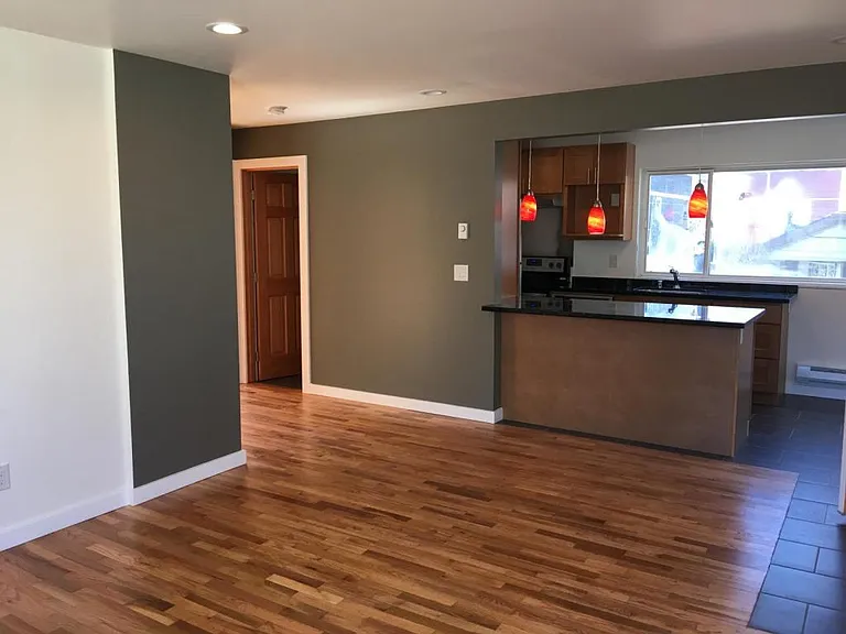 1815 E Thomas St — Photo 14