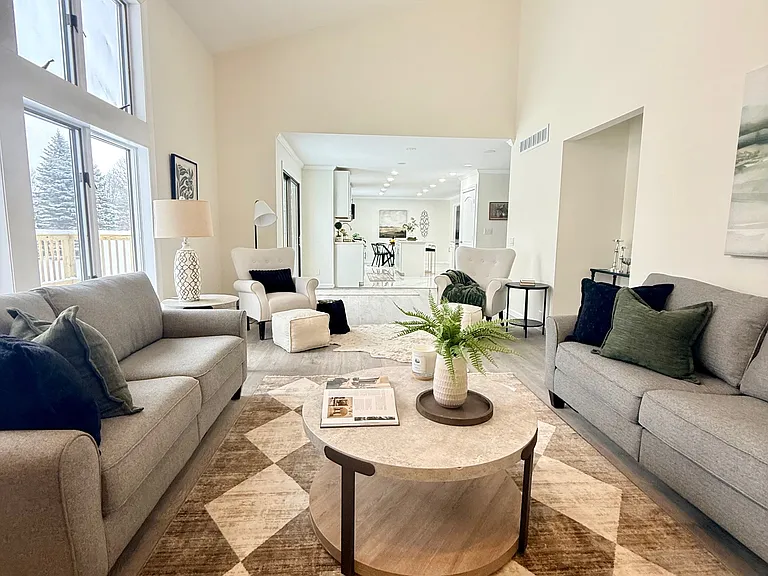 400 Tiburon Ln — Photo 36