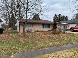 945 E Orleans St, Paxton, IL 60957