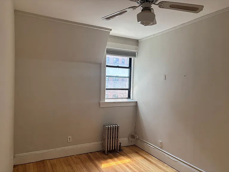 305 W 74th St #5A — Photo 6