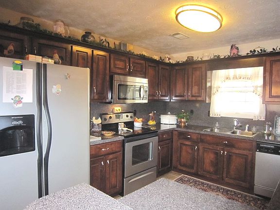 3rd image of 110 Lee Road 2088
