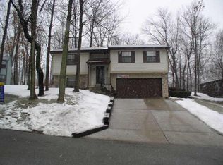 11012 S Geist Woods South Dr, Indianapolis, IN 46256