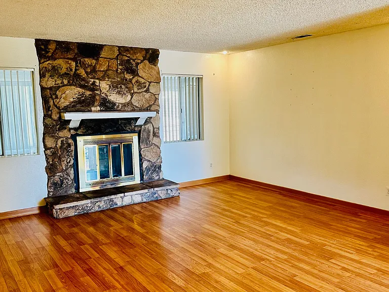 7578 Paisley Ave — Photo 41