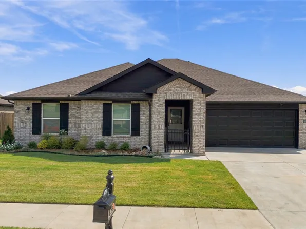 2704 W Brook St, Claremore, OK 74017
