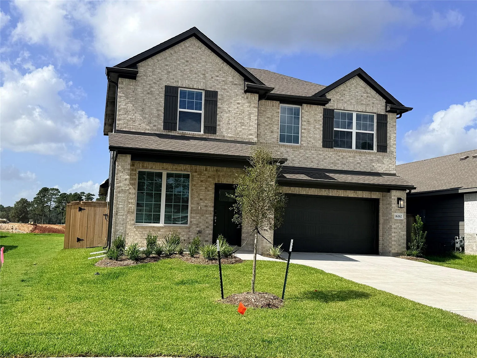 4 bed, 3.5 bath, 2521 sqft, $2,450 — Photo 2
