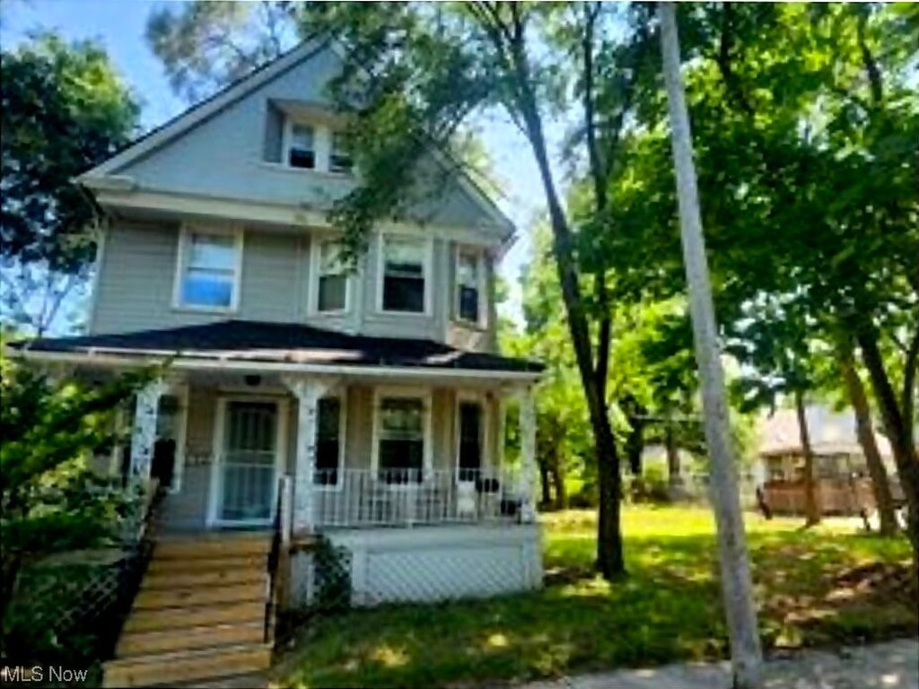Real estate listing image