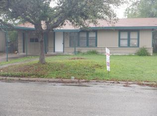 513 Paul Pl, Beeville, TX 78102