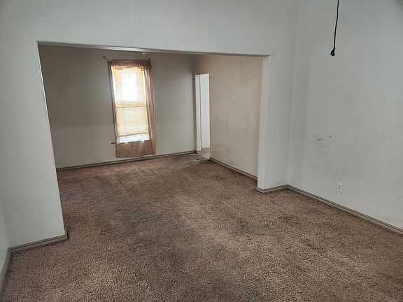 5th image of 305 E Park St #1