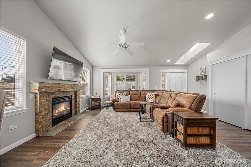 2nd image of 2306 Gary Court
