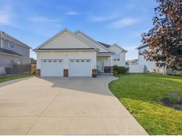 6 Joaney Ln, Kingsville, ON N0R 1B0