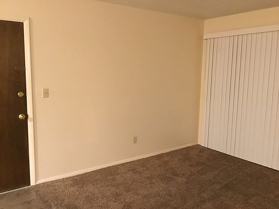 5th image of 3911 N Rockwell Ave APT 239