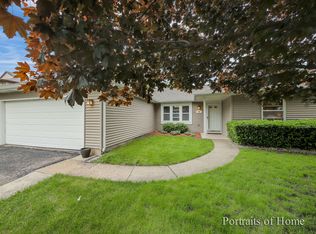 305 S Garden Ave, Roselle, IL 60172