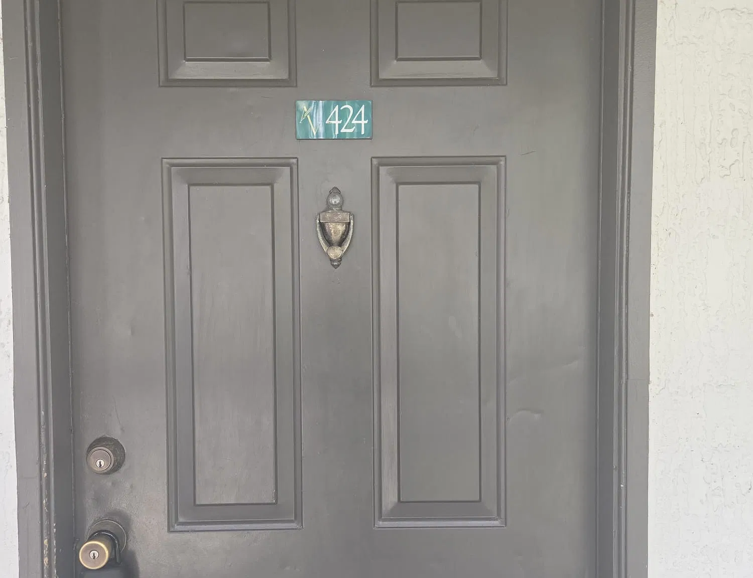 2 bed, 1200 sqft, $1,800 — Photo 1