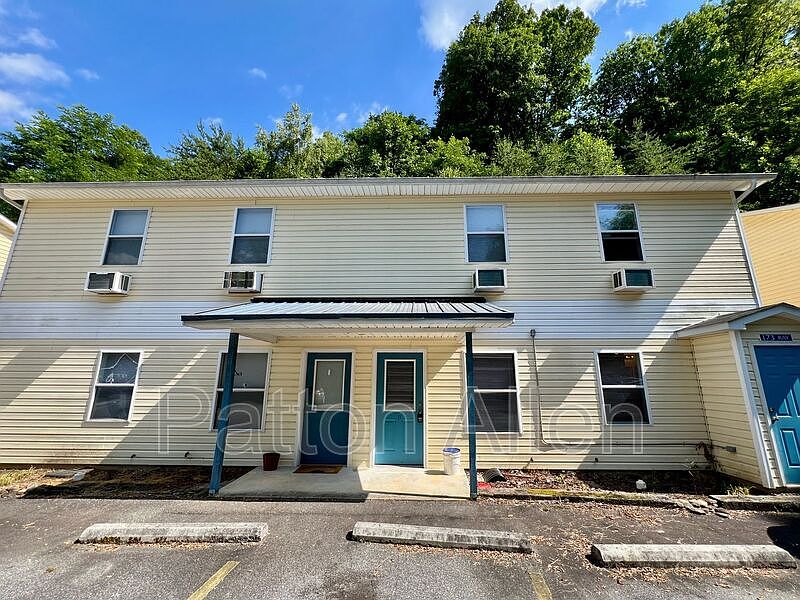 1st image of 171 Citadel Dr APT 173B